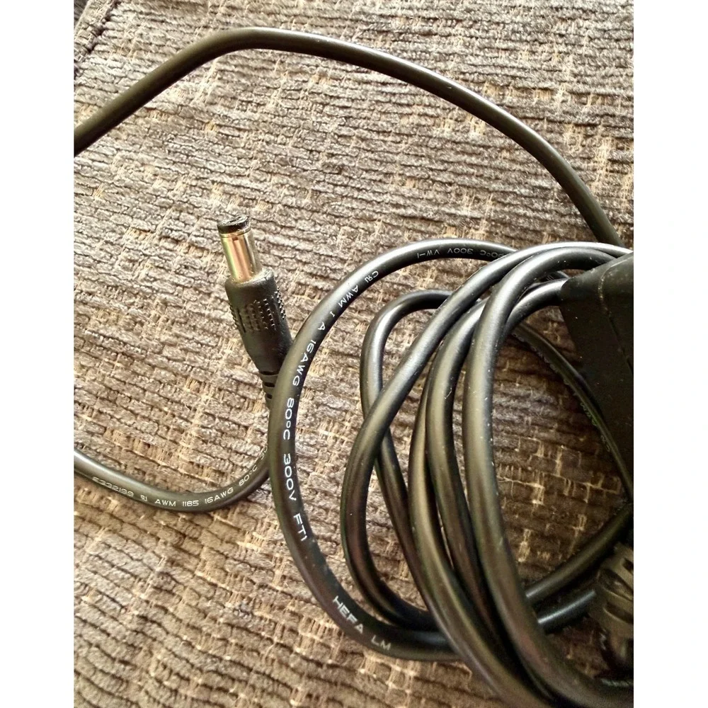 AC/DC Adapter G32DD-050400-A 5V 4A Power Supply *NOT TESTED*